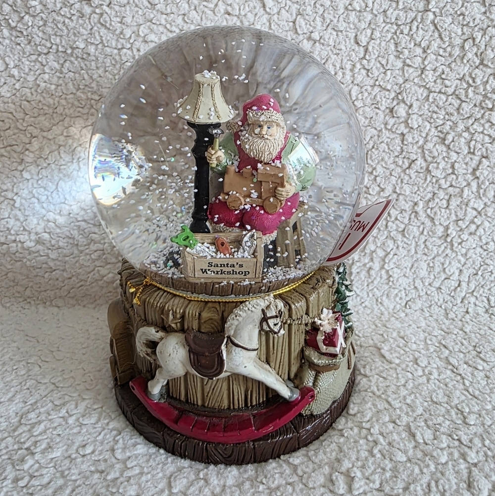 New Holiday Time Santa's Workshop Multicolor Musical Christmas Snow Globe decor